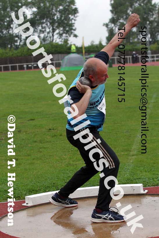 Mens and Boys shot putt, 2021 North Eastern Track and Field Champs., Middesbrough. Photo: David T. Hewitson/Sports for All Pics